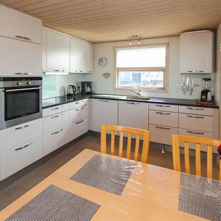 Holiday home Fabiola - 200m From The Sea In Nw Jutland By Interhome *