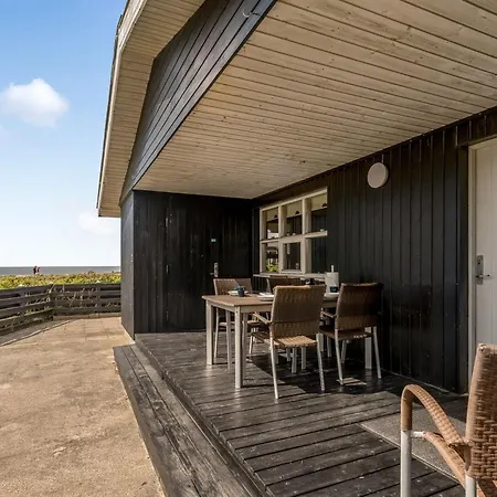 Fabiola - 200m From The Sea By Interhome